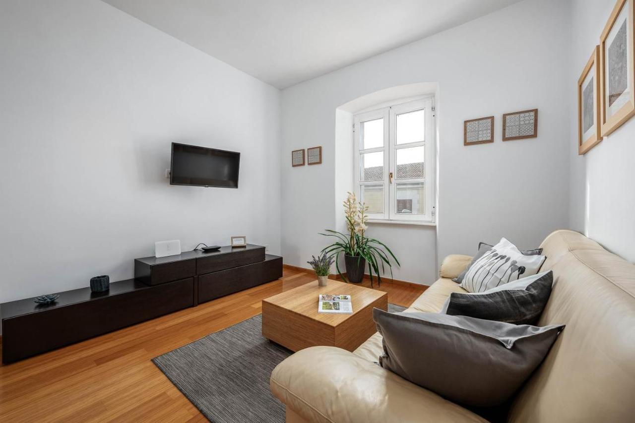 App Peschiera Apartman